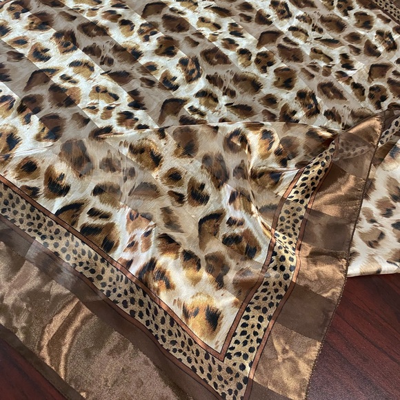 Scarf Vintage Leopard Print Scarves for Women - Picture 5 of 5